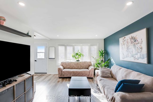 2757 Wedgewood Cres, House attached with 3 bedrooms, 2 bathrooms and 4 parking in Niagara Falls ON | Image 9