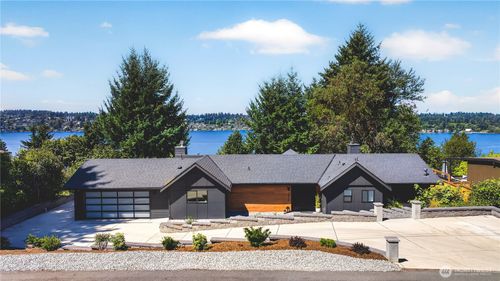 15705 62nd Ave Ne, Kenmore, WA, 98028-4309 | Card Image