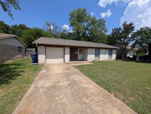 1645 Morrison Dr, Garland, TX, 75040-5925 | Card Image