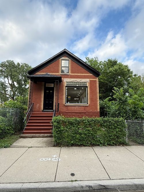 5245 S Racine Ave, Chicago, IL, 60609-6037 | Card Image
