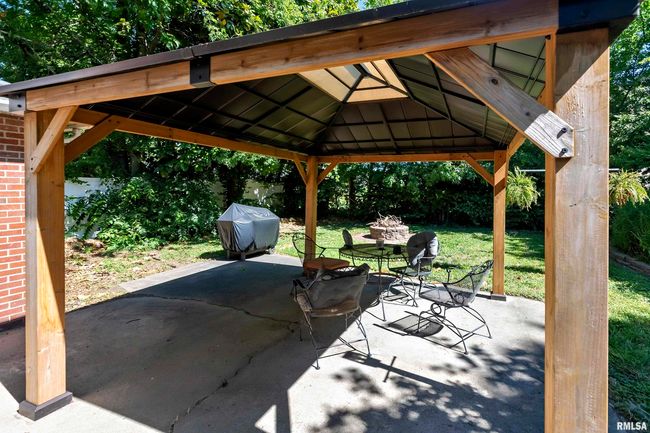 405 E Poplar St, House other with 4 bedrooms, 2 bathrooms and null parking in West Frankfort IL | Image 22