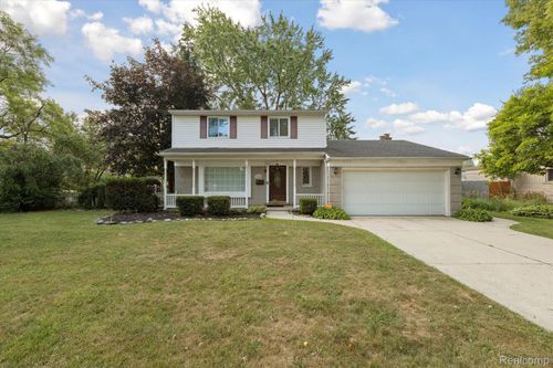13858 Arnold Dr, Warren, MI, 48088-4891 | Card Image