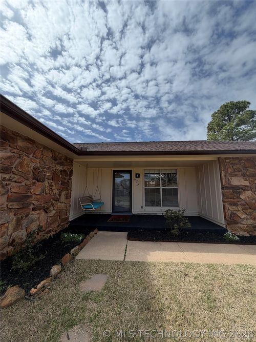 622 Gum St, Jenks, OK, 74037-2529 | Card Image