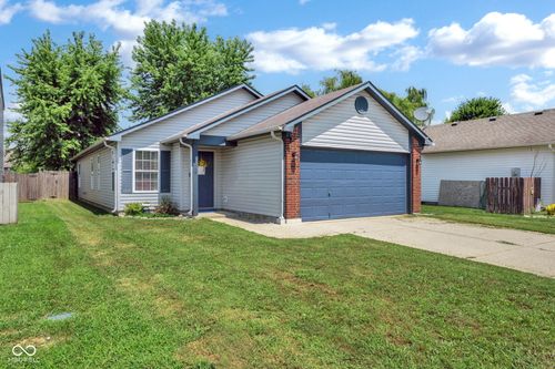 5118 Sandy Forge Dr, Indianapolis, IN, 46221-4657 | Card Image