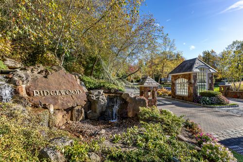 175-175 Ridgewood Dr, Middlebury, CT, 06762-2952 | Card Image