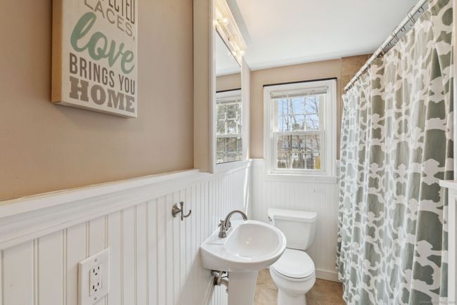 11 Fern St, House other with 4 bedrooms, 2 bathrooms and null parking in Windsor Locks CT | Image 14