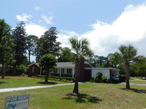611 Calhoun Rd, Myrtle Beach, SC, 29577-2203 | Card Image