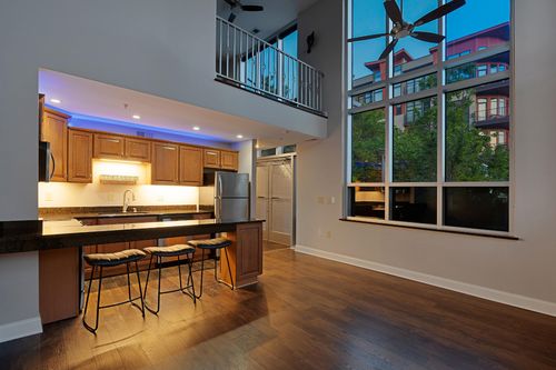103-99 Walnut St, Chattanooga, TN, 37403-1157 | Card Image