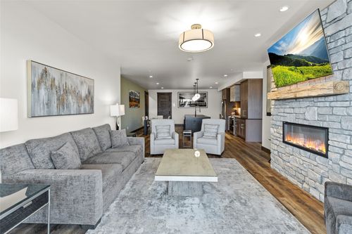 e-311 Akers Ln, Whitefish, MT, 59937-9161 | Card Image