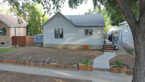 1143 Braemar St Se, Medicine Hat, AB, T1A0W1 | Card Image