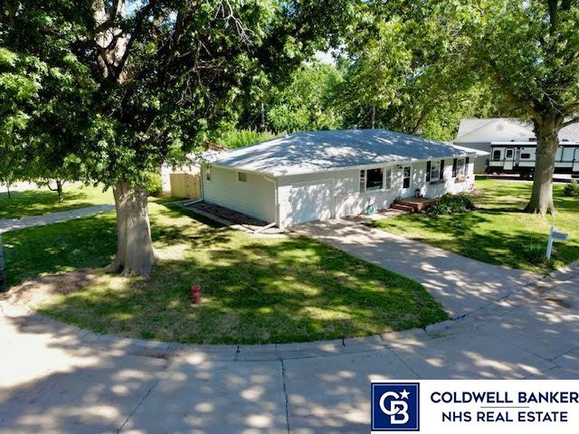 Arbor Ct, York, NE 68467