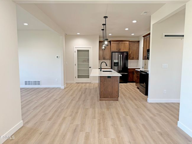 2912 Peach Tree Dr, Townhouse with 2 bedrooms, 2 bathrooms and null parking in Bismarck ND | Image 6