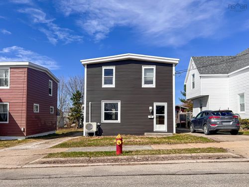 196 Gatacre Street, Sydney, NS, B1N1Z2 | Card Image