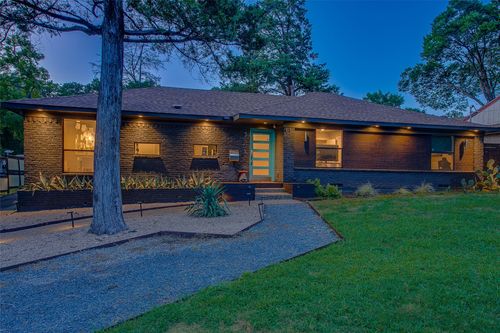 3105 Gladiolus Ln, Dallas, TX, 75233-3909 | Card Image