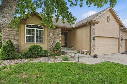 1601 Chisam Rd, Kearney, MO, 64060-9137 | Card Image