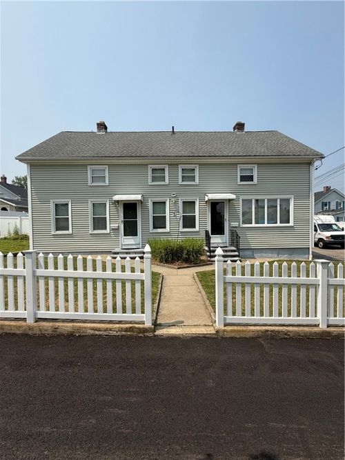 1 Cross St, West Warwick, RI, 02893-3618 | Card Image