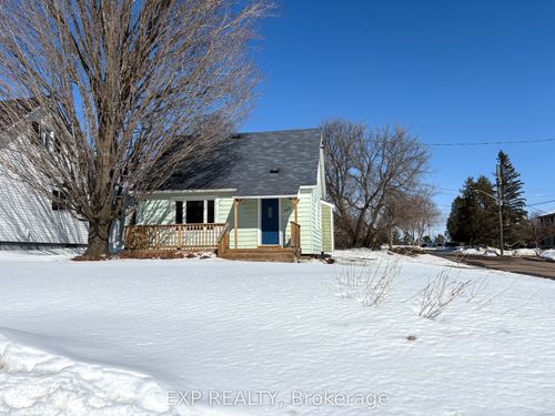 349 Raglan St N, Renfrew, ON, K7V1P2 | Card Image