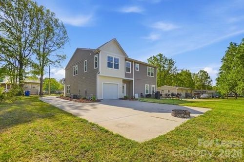 19429 S Hill St, Cornelius, NC, 28031-9701 | Card Image