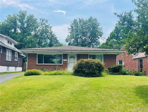 9108 Shelley Ave, Overland, MO, 63114-4813 | Card Image