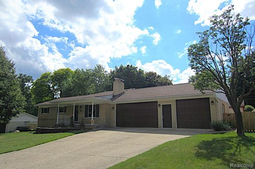 52477 Pappy Lane, Shelby Charter Township, MI, 48316 | Card Image