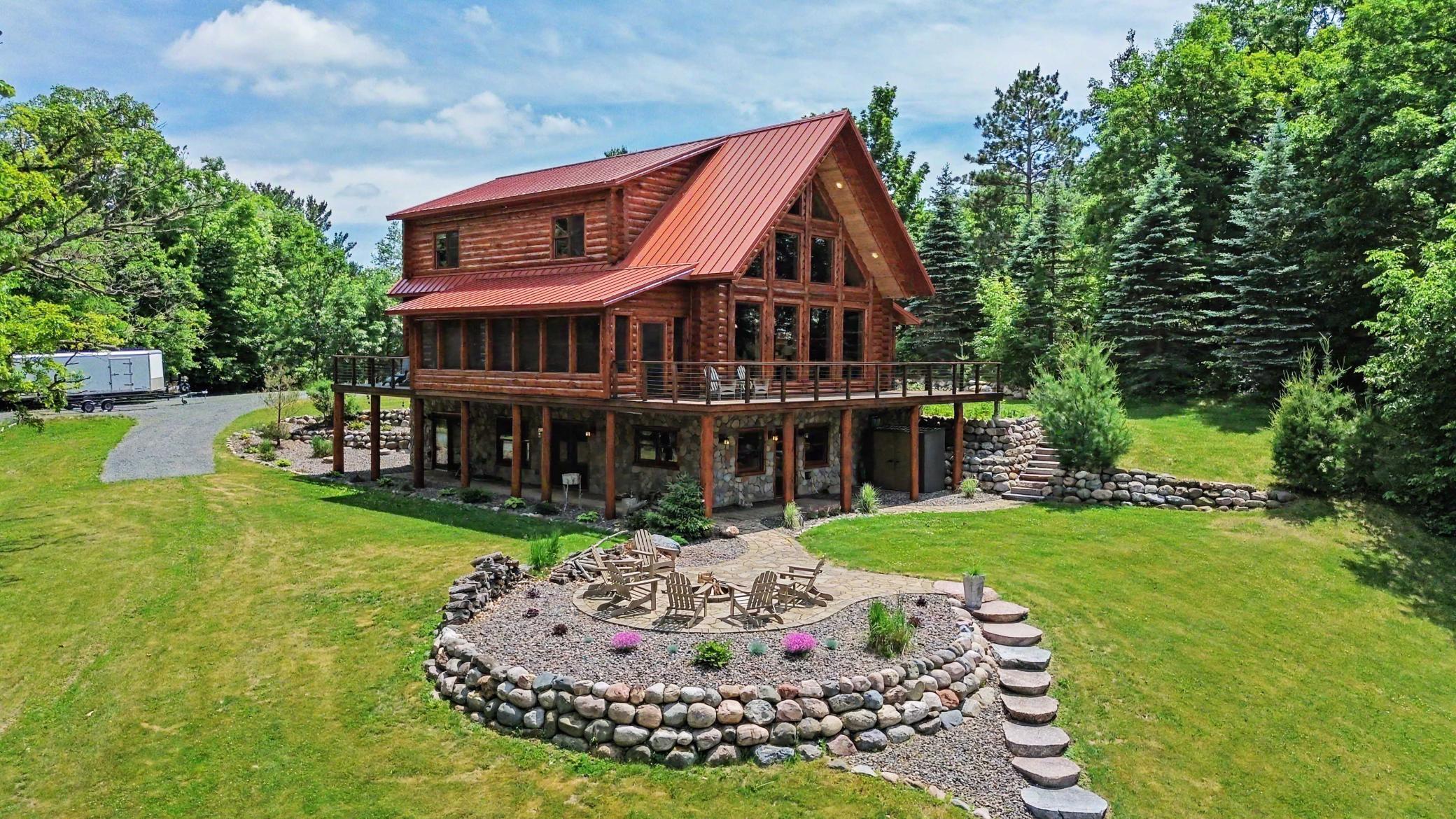 Residential in Luck 3