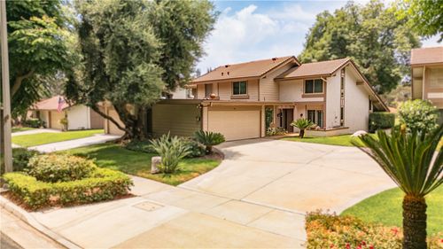 642 Via Zapata, Riverside, CA, 92507-6424 | Card Image