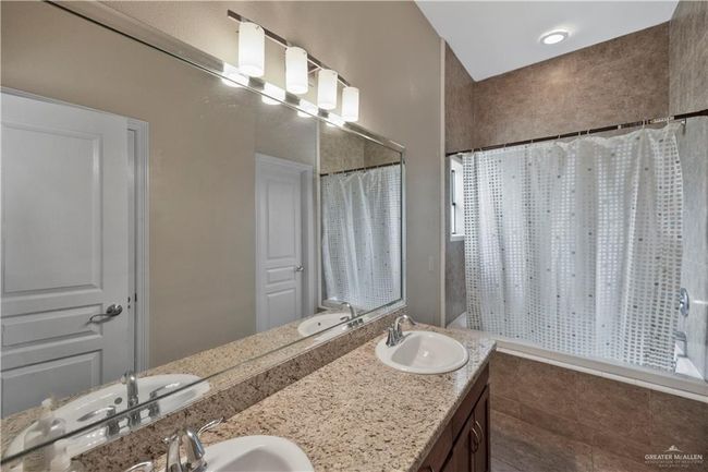 APT-9 - 2715 Mimosa St, Condo with 3 bedrooms, 2 bathrooms and null parking in Mission TX | Image 13