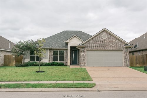 15640 Long Creek Ln, College Station, TX, 77845-2070 | Card Image