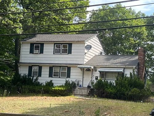 114 Lake St, Peabody, MA, 01960-4718 | Card Image