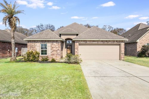 413 Flanders Ridge Dr, Youngsville, LA, 70592-5985 | Card Image