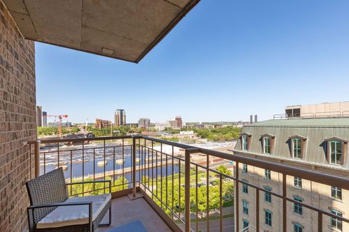 902-401 S 1st St, Minneapolis, MN, 55401-2566 | Card Image