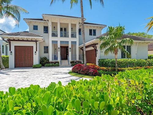 628 21st Ave, NAPLES, FL, 34102-7610 | Card Image