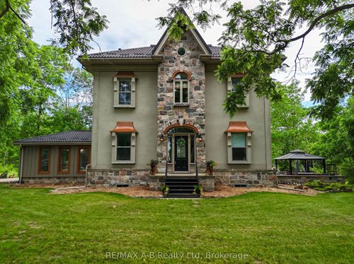 12096 Gale Rd, Middlesex Centre, ON, N0M1A0 | Card Image