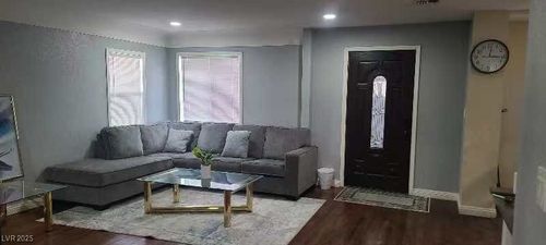 2200 S 6th St, Las Vegas, NV, 89104-2919 | Card Image