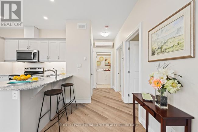 43 Carly Place, Townhouse with 2 bedrooms, 1 bathrooms and 1 parking in Loyalist (Amherstview) ON | Image 12