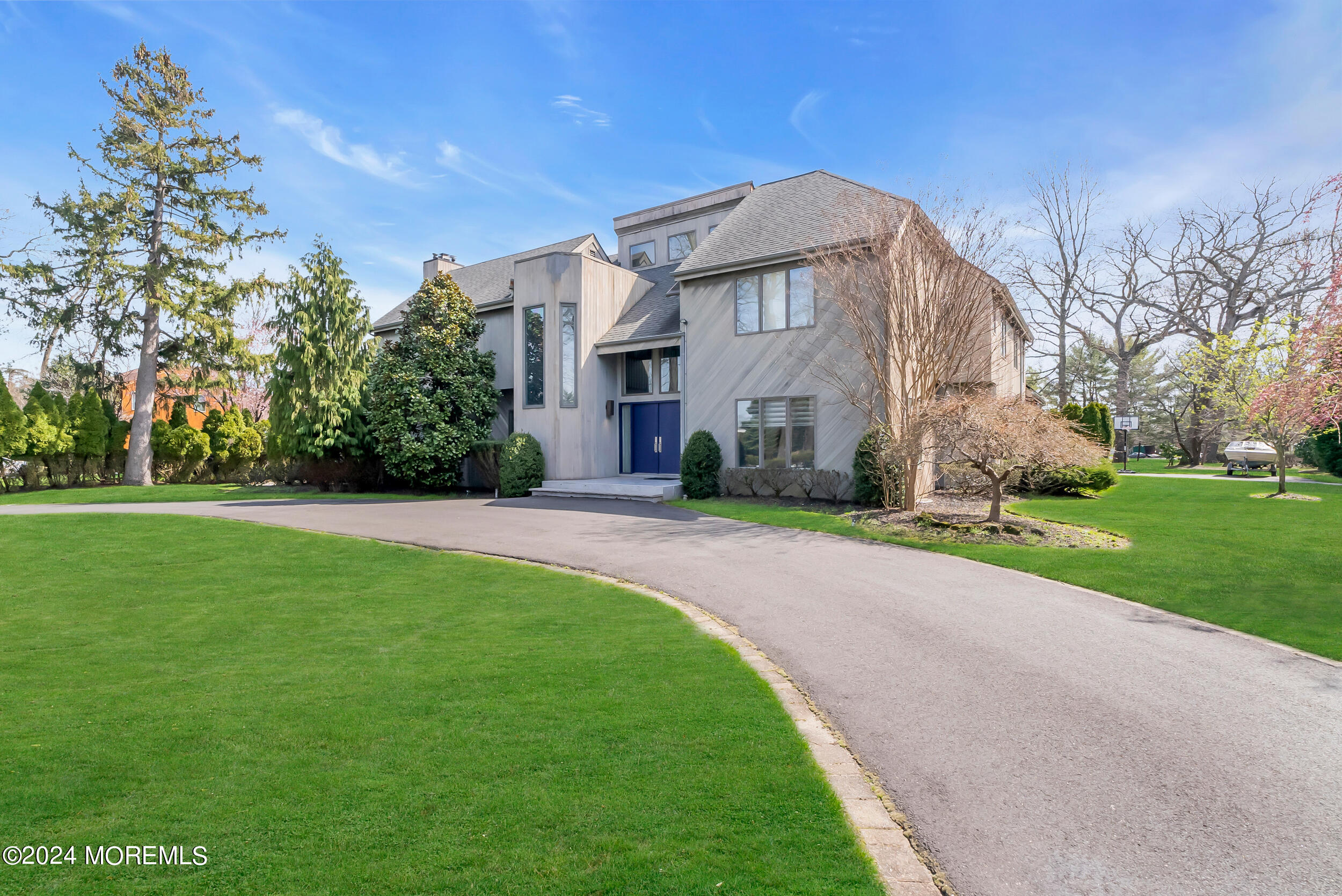 Clover Hill Rd, Oakhurst, NJ 07755
