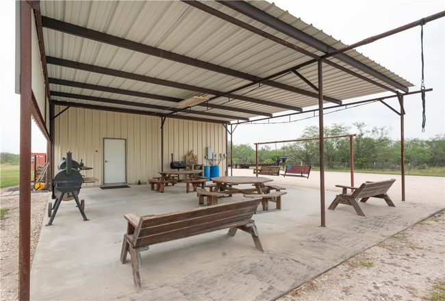 227 S Hollow Tree Dr, House other with 1 bedrooms, 1 bathrooms and null parking in Alice TX | Image 5