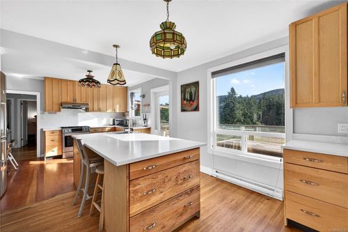 133 Baker Rd, Salt Spring Island, BC, V8K2N6 | Card Image