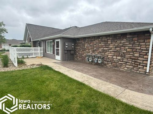 1701 E Deer Run Ln, Mount Pleasant, IA, 52641-3224 | Card Image