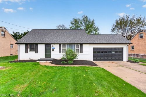 2703 Joseph Pl Nw, Canton, OH, 44708-3057 | Card Image