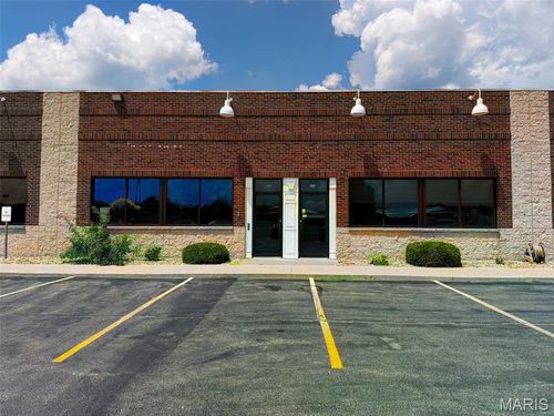 729-729 W Springfield Ave, Gerald, MO, 63037-2135 | Card Image