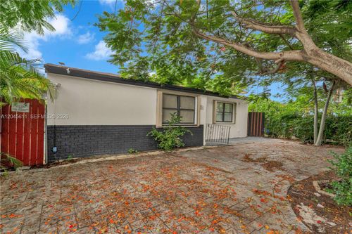 2827 Adams St, Hollywood, FL, 33020-4715 | Card Image