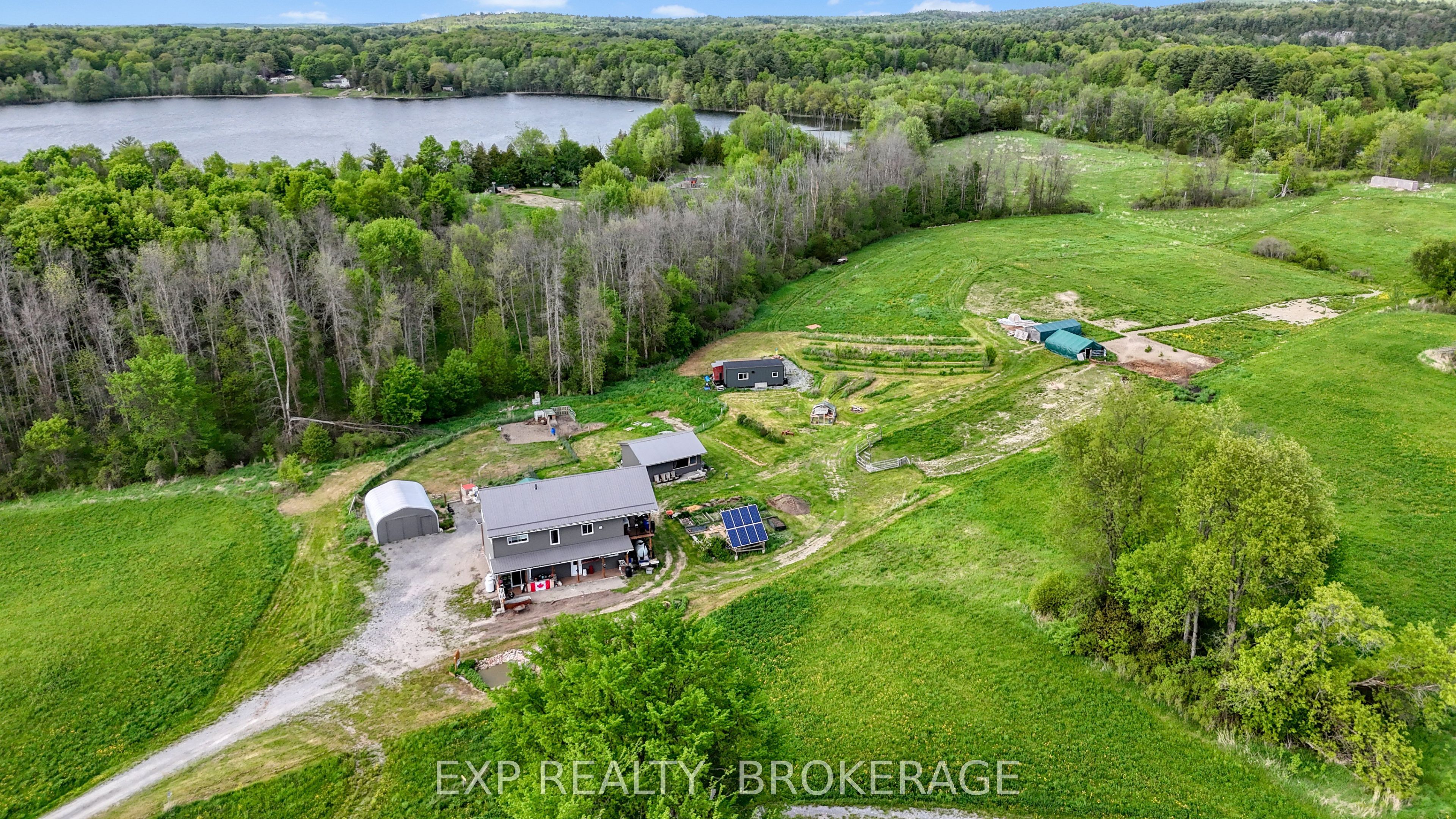 Residential in Leeds and the Thousand Islands 4