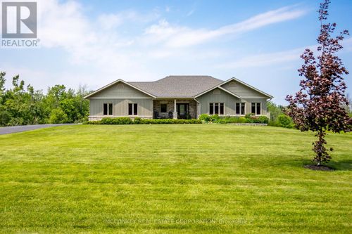 124 Almeara Dr, Otonabee, ON, K9J6Y3 | Card Image