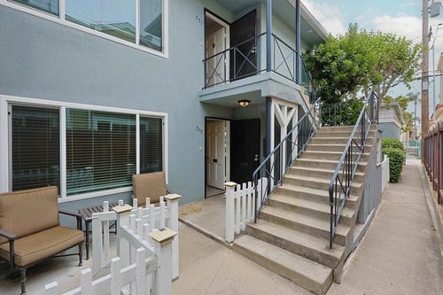 749 D Ave, Coronado, CA, 92118-2125 | Card Image