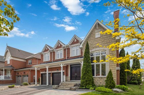 83 Joseph St, Uxbridge, ON, L9P1Z5 | Card Image