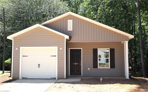 2908 Bainbridge Dr, Winston-Salem, NC, 27105-3914 | Card Image