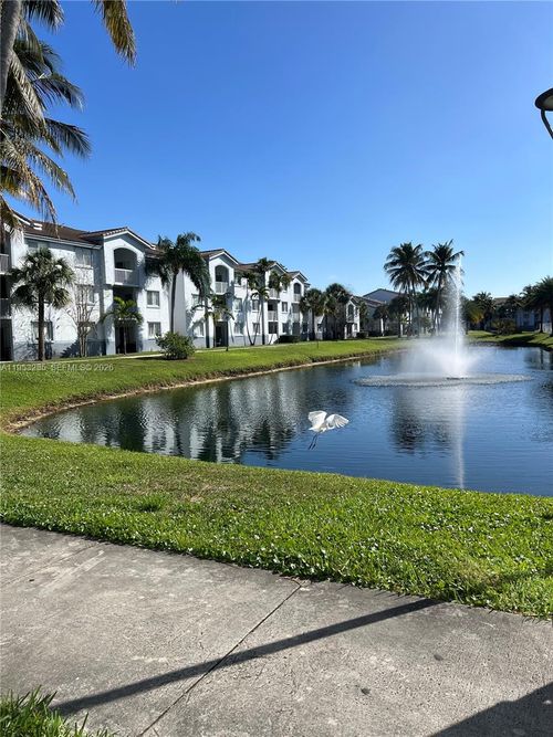apt-209-2600 S University Dr, Davie, FL, 33328-1465 | Card Image