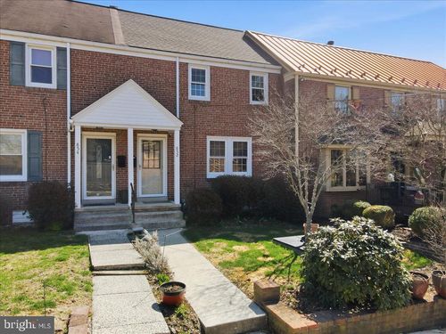 852 Feist Ave, POTTSTOWN, PA, 19464-4222 | Card Image