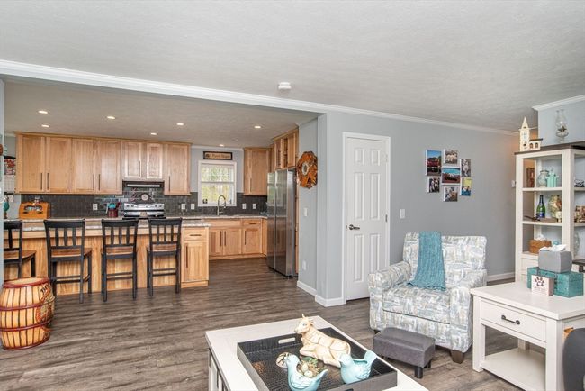 148 Linsay Dr, House other with 3 bedrooms, 2 bathrooms and 2 parking in Raynham MA | Image 7